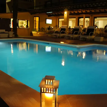 Adia Playa فندق 3*