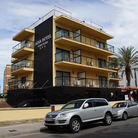 Adia Playa فندق