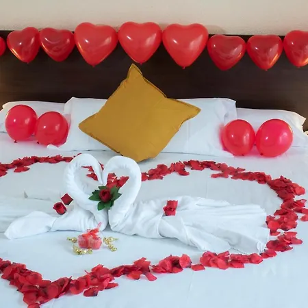 Adia Playa فندق كونيت