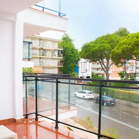 Adia Playa Otel Cunit