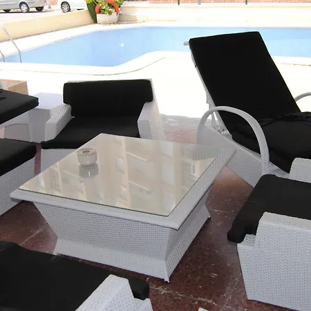 Adia Playa Otel Cunit